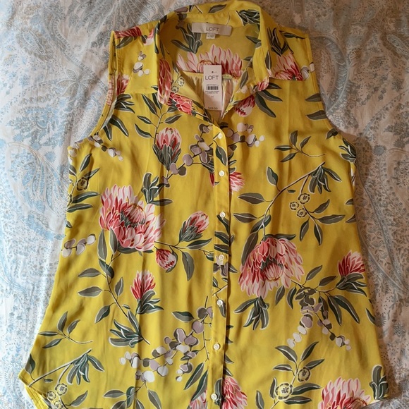 LOFT Floral Mixed Media Button Down Shell - Medium - Picture 2 of 4